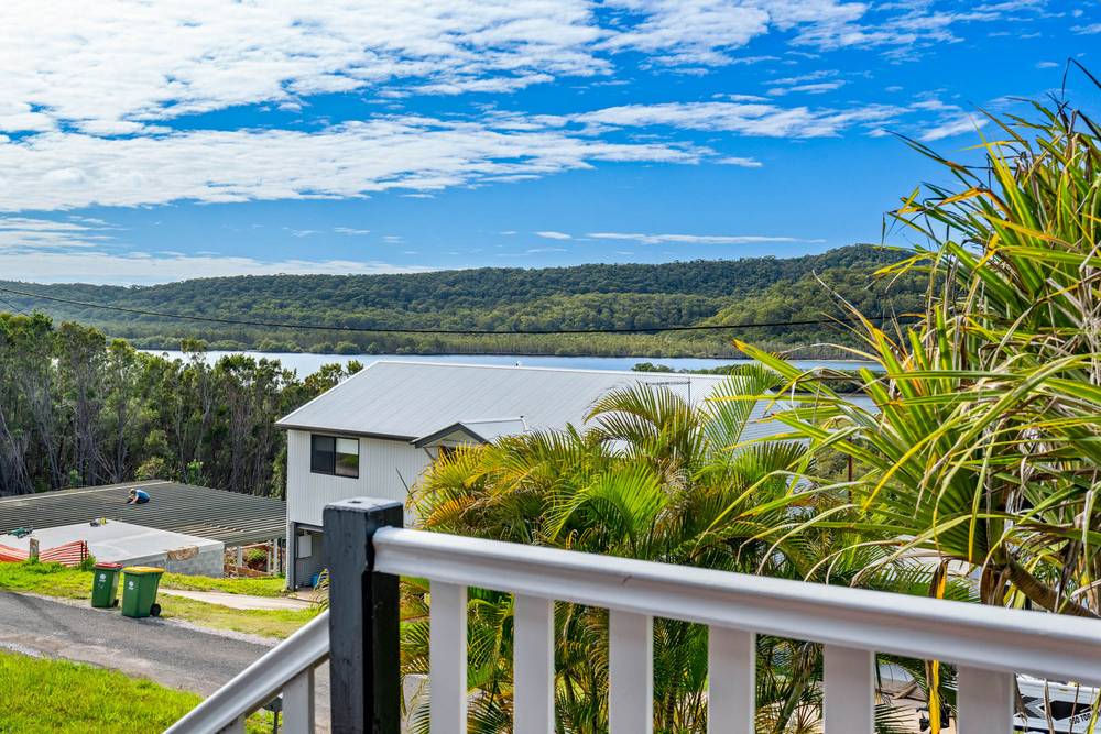 13 Naples Drive, RUSSELL ISLAND, QLD 4184