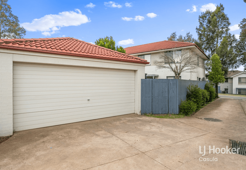 20 Northampton Drive, GLENFIELD, NSW 2167