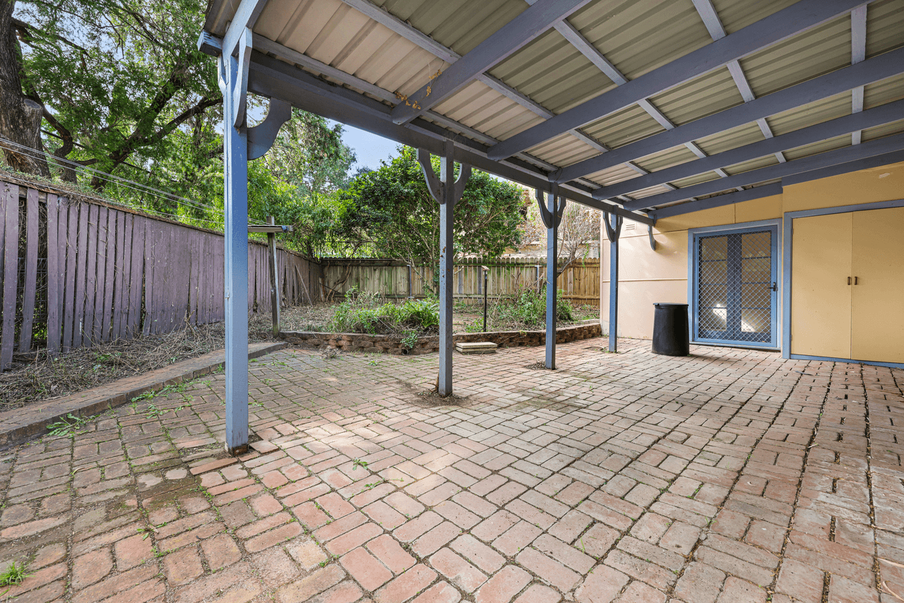 2 Varley Avenue, TAMWORTH, NSW 2340