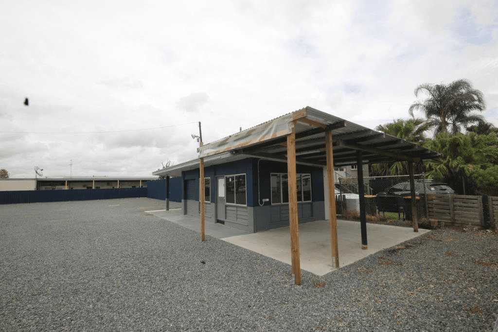 124 & 126 Gladstone Road, ALLENSTOWN, QLD 4700