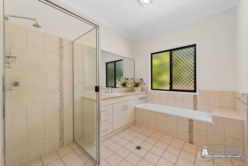 127 Olive Grove Drive, Adare, QLD 4343