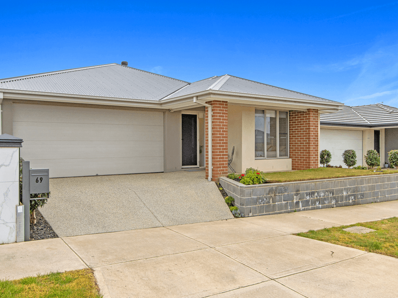 69 Waterman Drive, CLYDE, VIC 3978