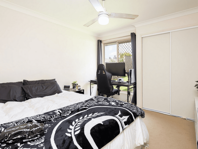 14 Kabi Place, Pacific Pines, QLD 4211