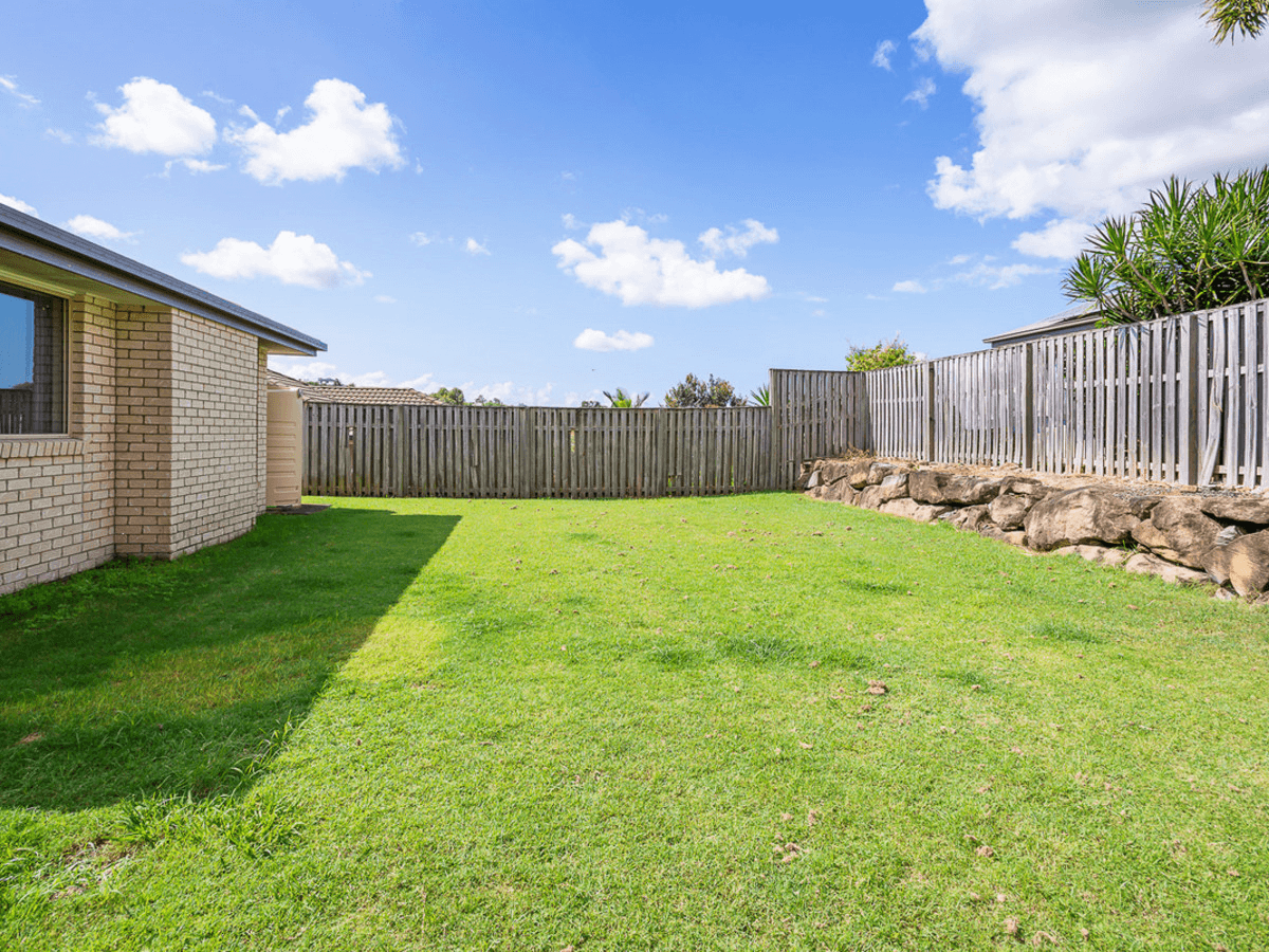 14 Kabi Place, Pacific Pines, QLD 4211