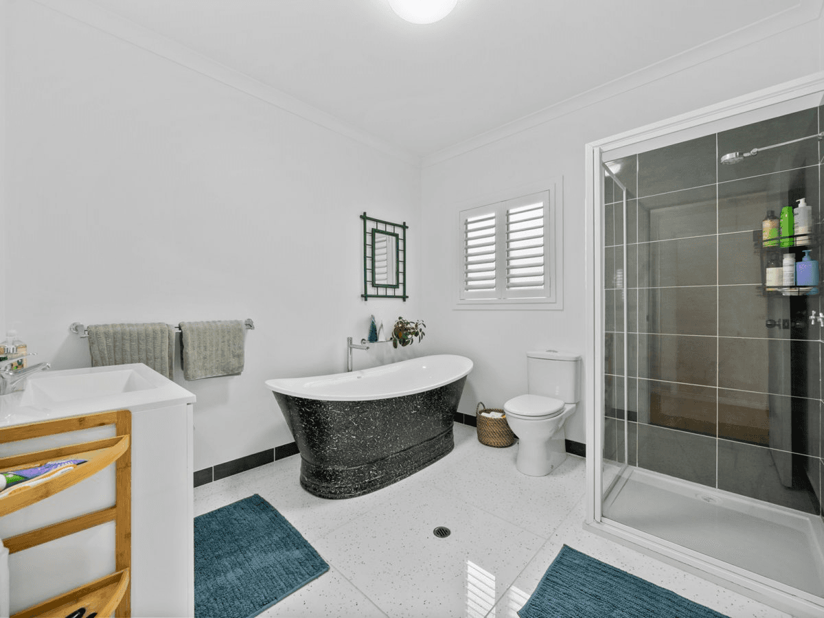 10 Ibis Street, MACLEAY ISLAND, QLD 4184