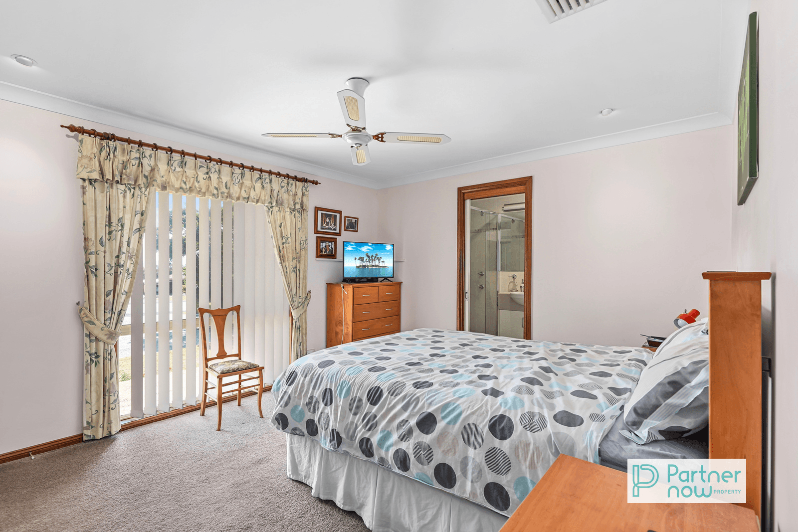 6 Kingswood Drive, TAMWORTH, NSW 2340