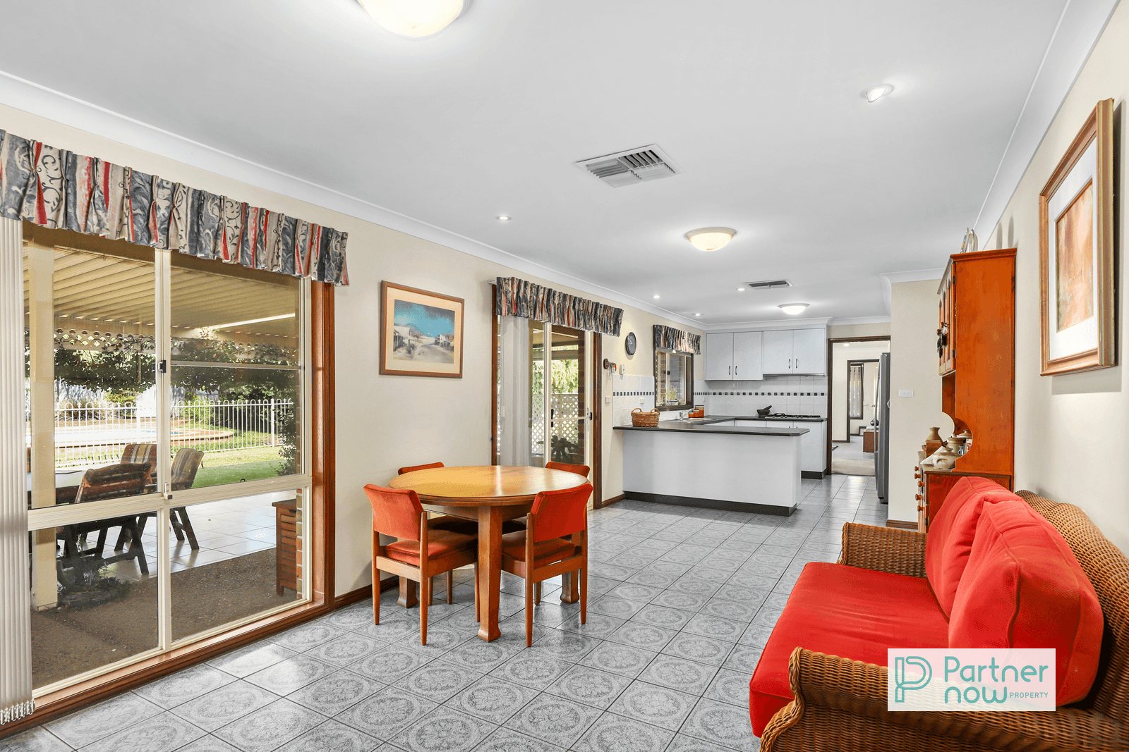 6 Kingswood Drive, TAMWORTH, NSW 2340