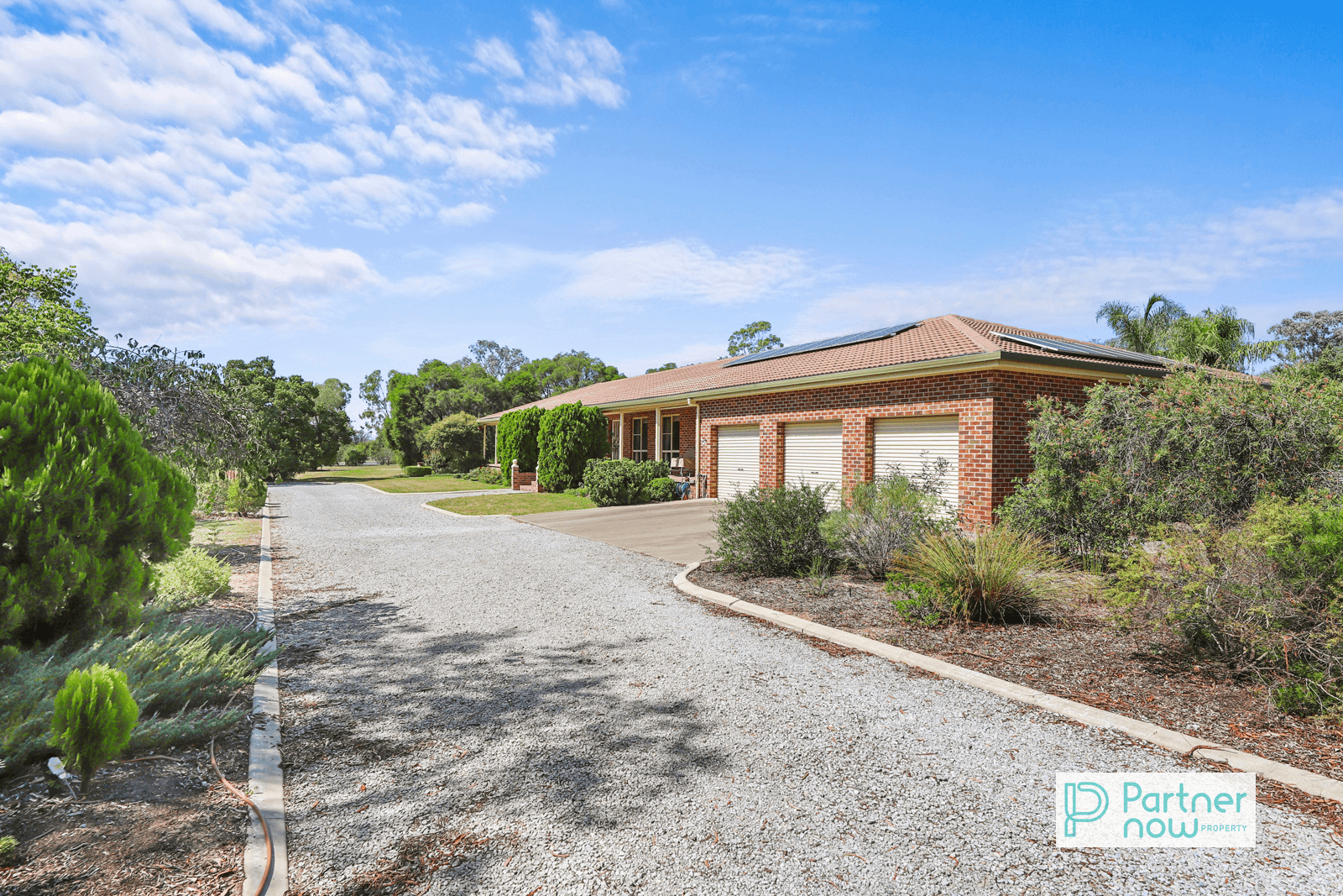 6 Kingswood Drive, TAMWORTH, NSW 2340