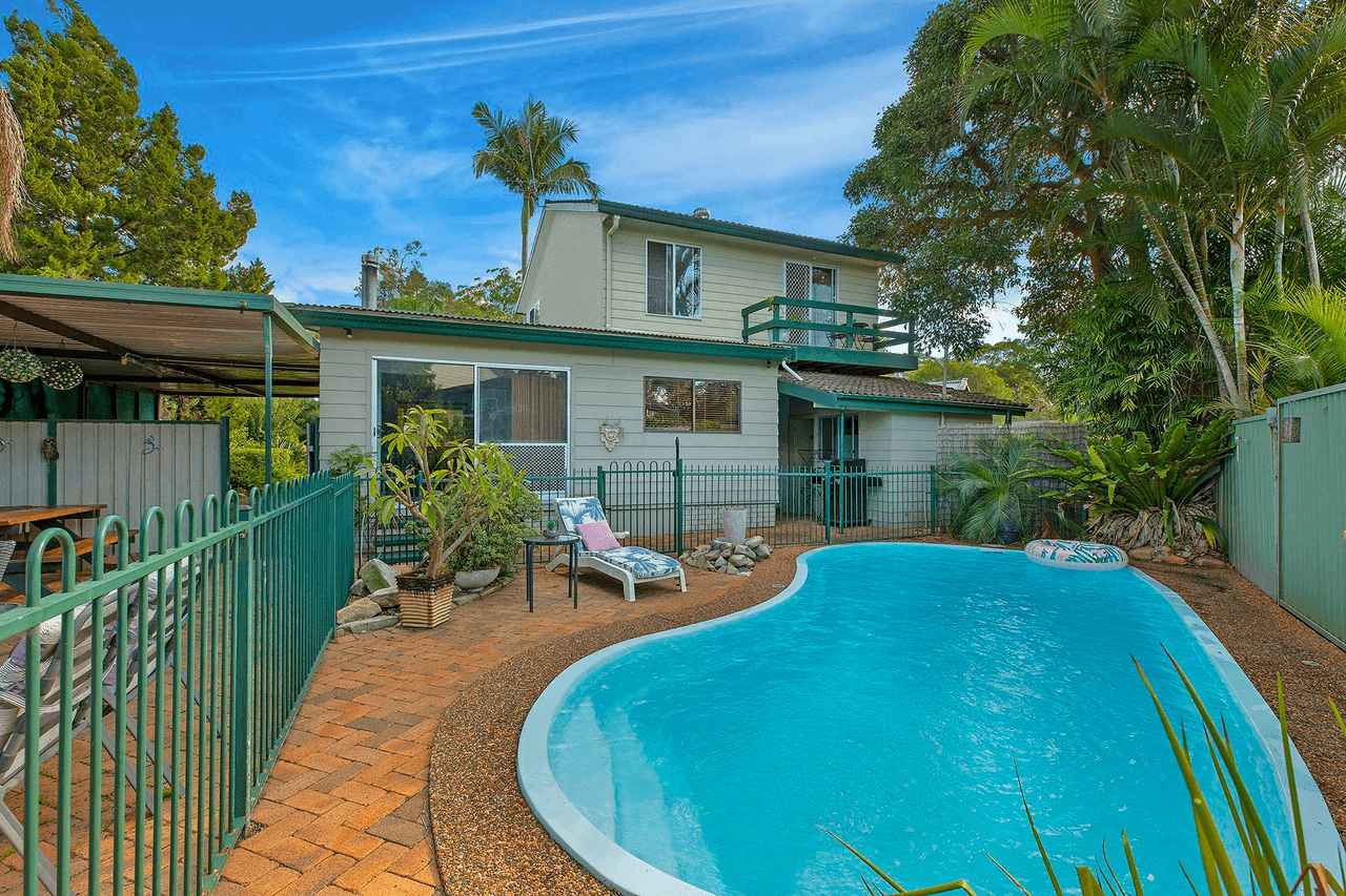 6 Brenda Crescent, TUMBI UMBI, NSW 2261