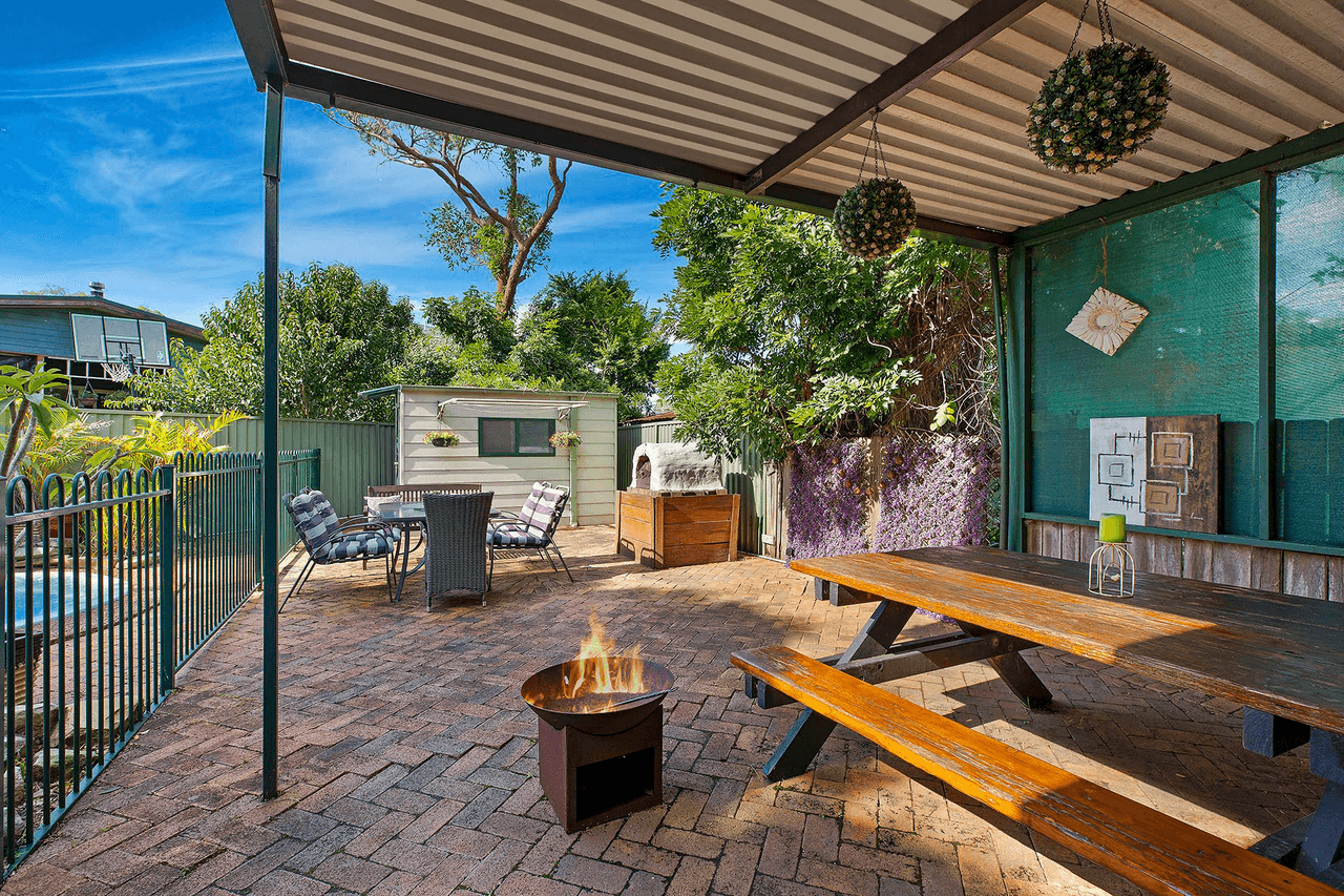 6 Brenda Crescent, TUMBI UMBI, NSW 2261