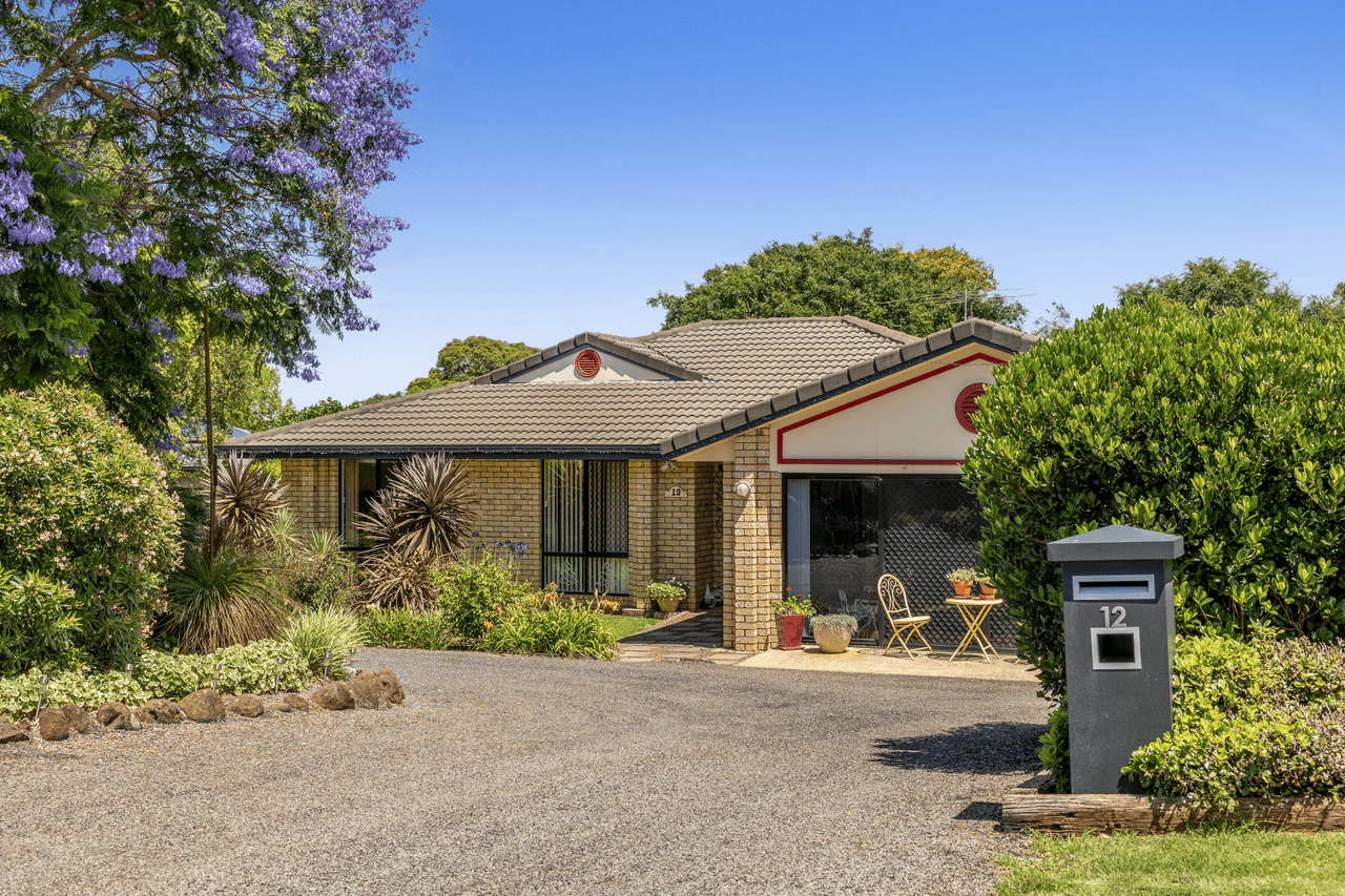 12 Fairview Crescent, HIGHFIELDS, QLD 4352