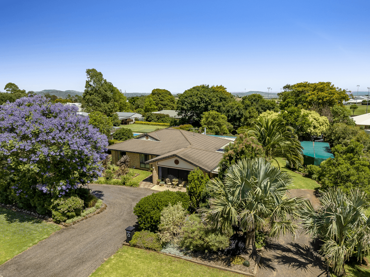 12 Fairview Crescent, HIGHFIELDS, QLD 4352