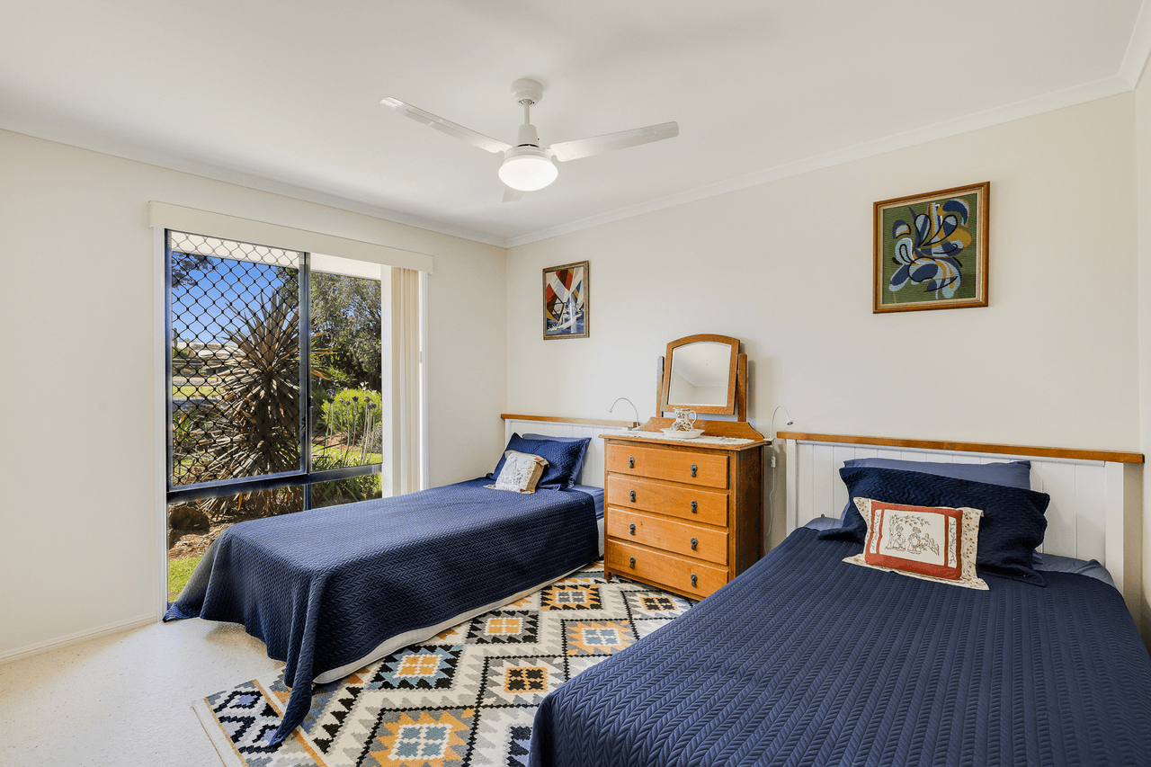 12 Fairview Crescent, HIGHFIELDS, QLD 4352