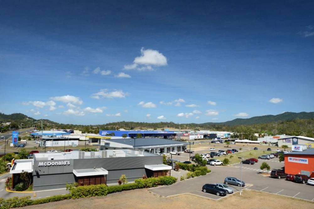 Reef Plaza Cnr Shute Harbour Rd/Paluma Rd, CANNONVALE, QLD 4802