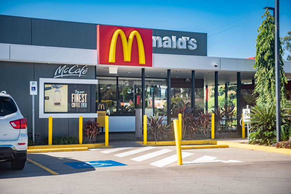 Reef Plaza Cnr Shute Harbour Rd/Paluma Rd, CANNONVALE, QLD 4802