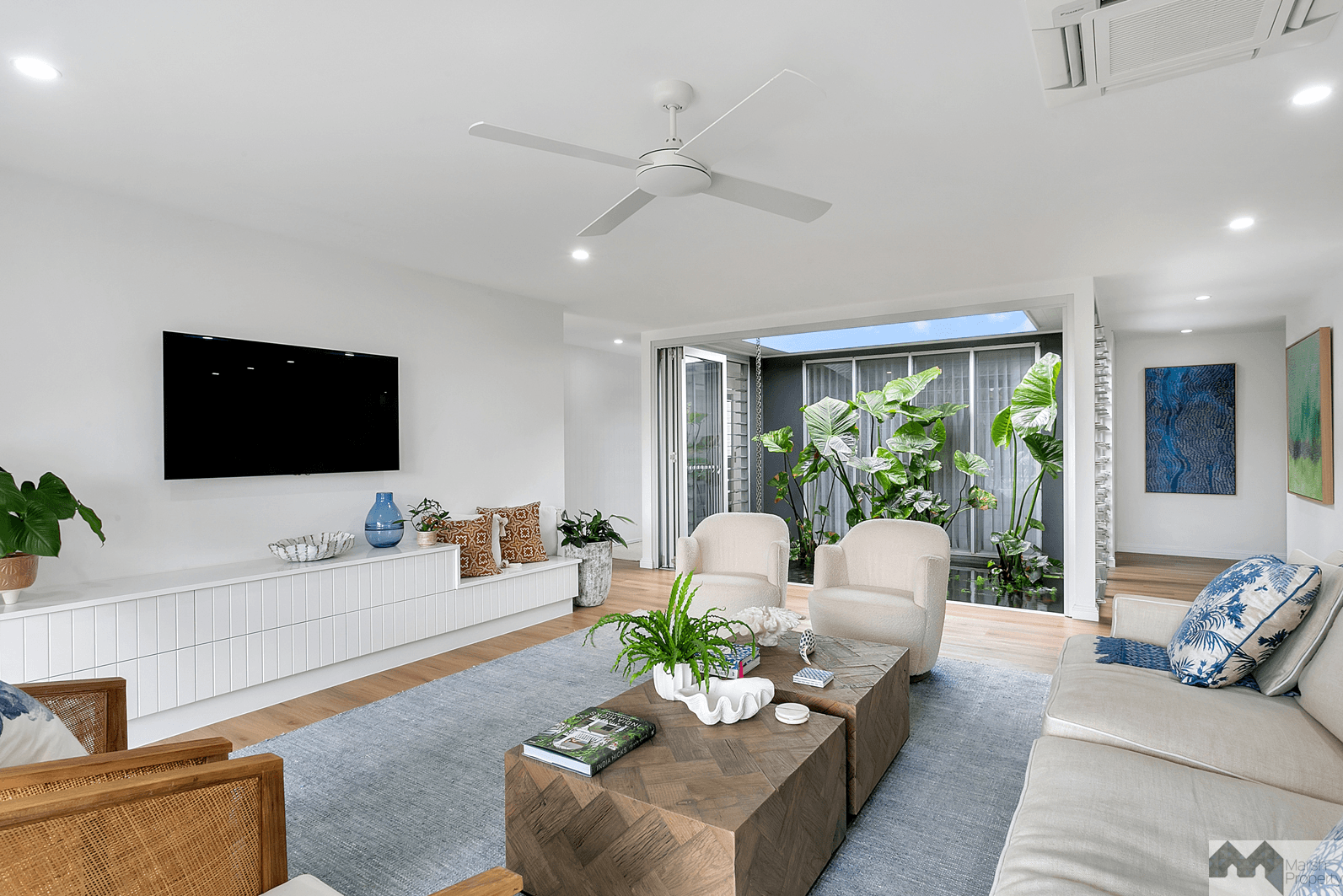 52-54 Hutchinson Street, Whitfield, QLD 4870