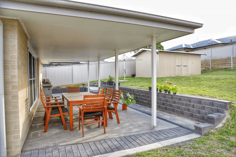 37 Lynjohn Drive, BEGA, NSW 2550