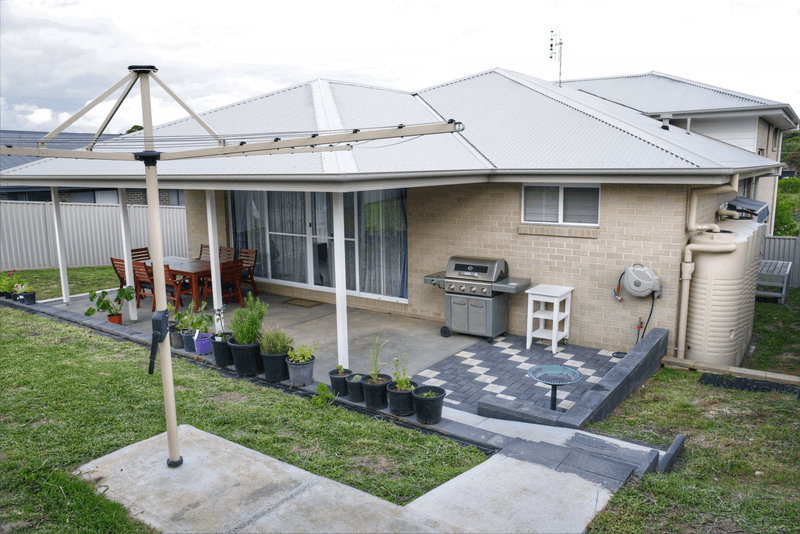 37 Lynjohn Drive, BEGA, NSW 2550