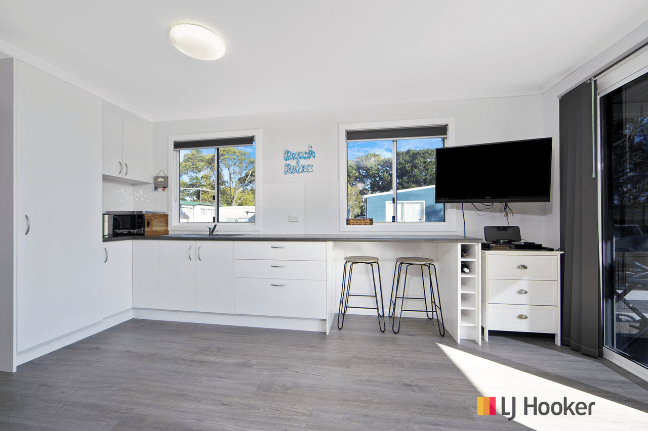 126/55 Sunpatch Parade, TOMAKIN, NSW 2537