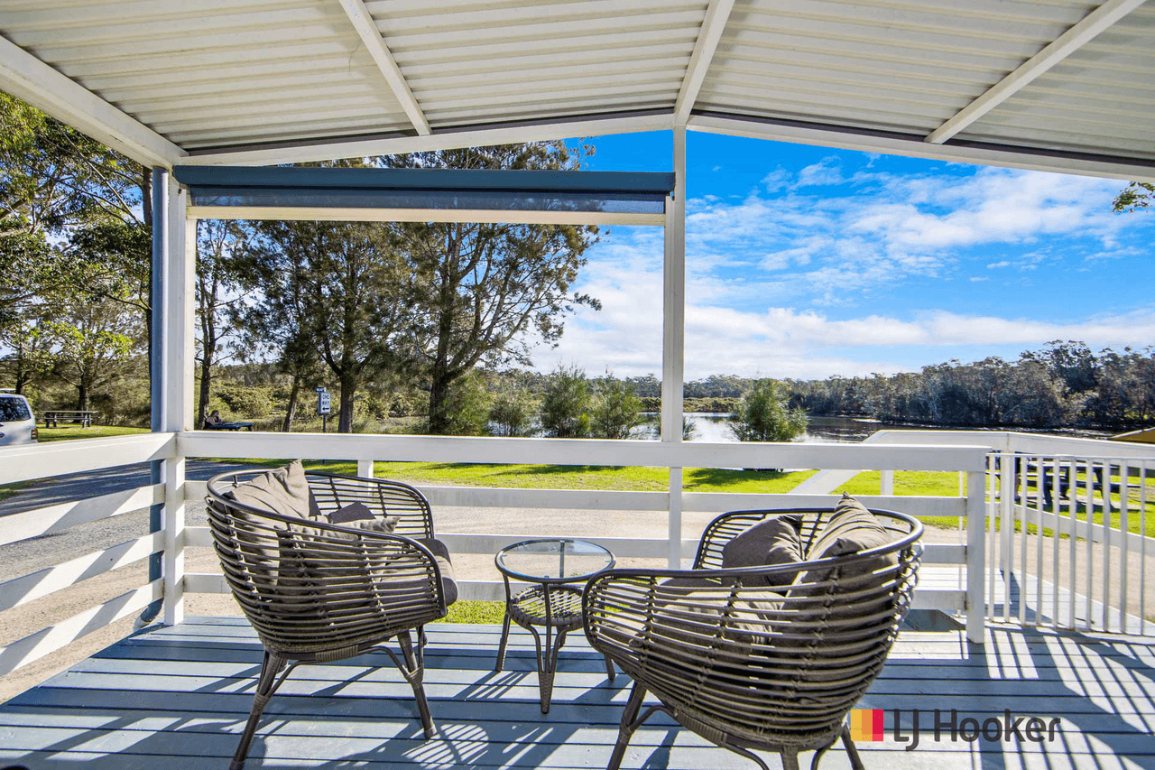 126/55 Sunpatch Parade, TOMAKIN, NSW 2537