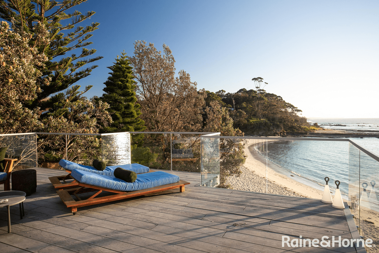 15 Shipton Crescent, MOLLYMOOK, NSW 2539