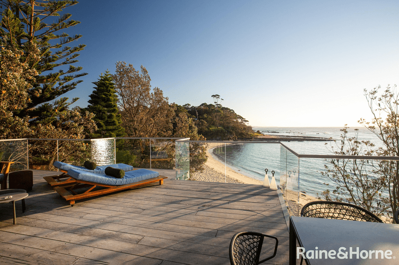 15 Shipton Crescent, MOLLYMOOK, NSW 2539