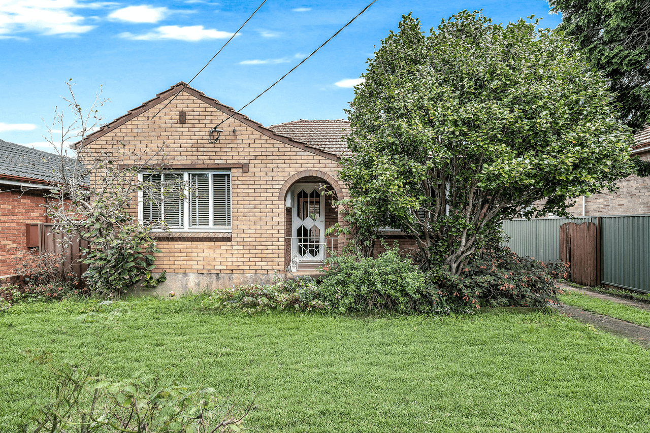 35 Napoleon Street, RIVERWOOD, NSW 2210