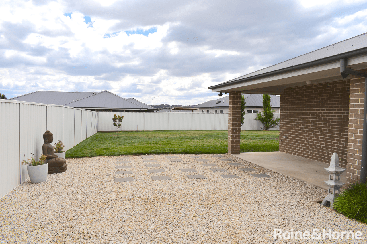 48 Lew Avenue, EGLINTON, NSW 2795