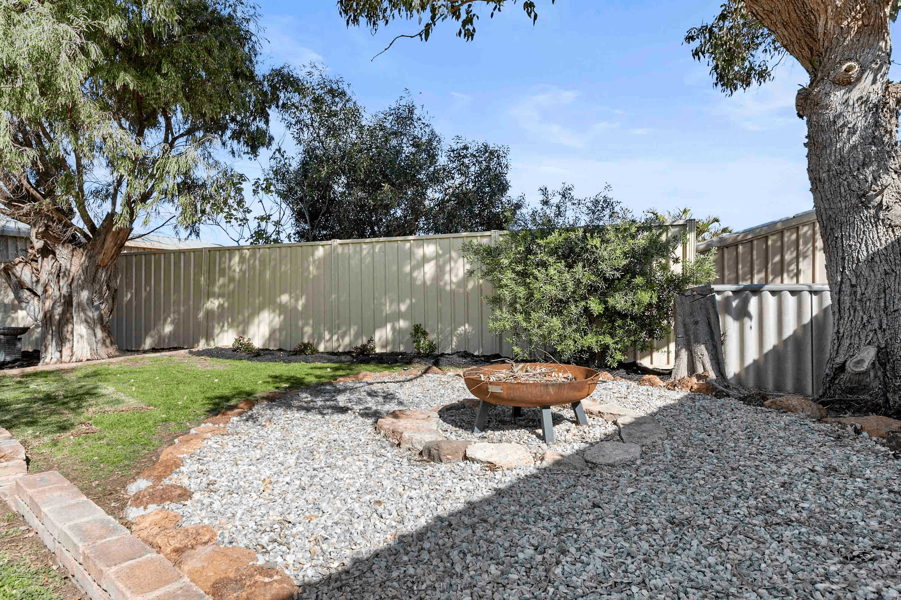 2 Hera Court, San Remo, WA 6210