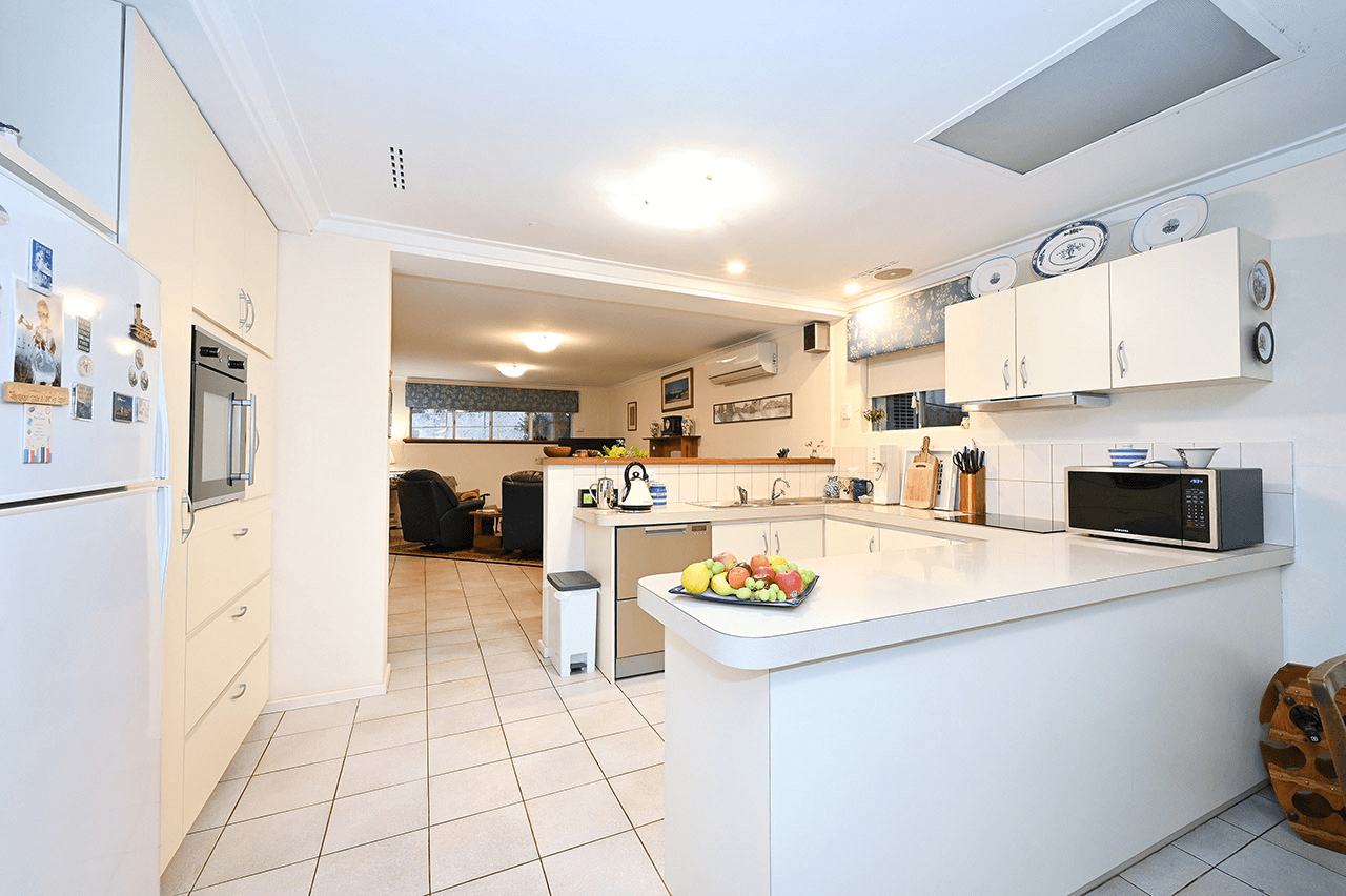 45 Mindarie Drive, Quinns Rocks, WA 6030