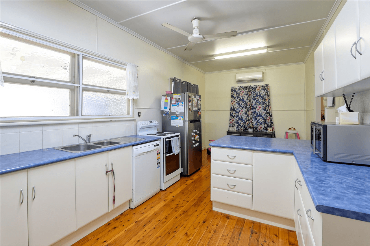 11 Weale Street, PITTSWORTH, QLD 4356