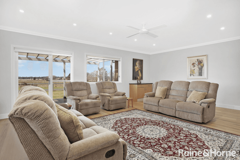 10 Sutherland Park Drive, BURRADOO, NSW 2576