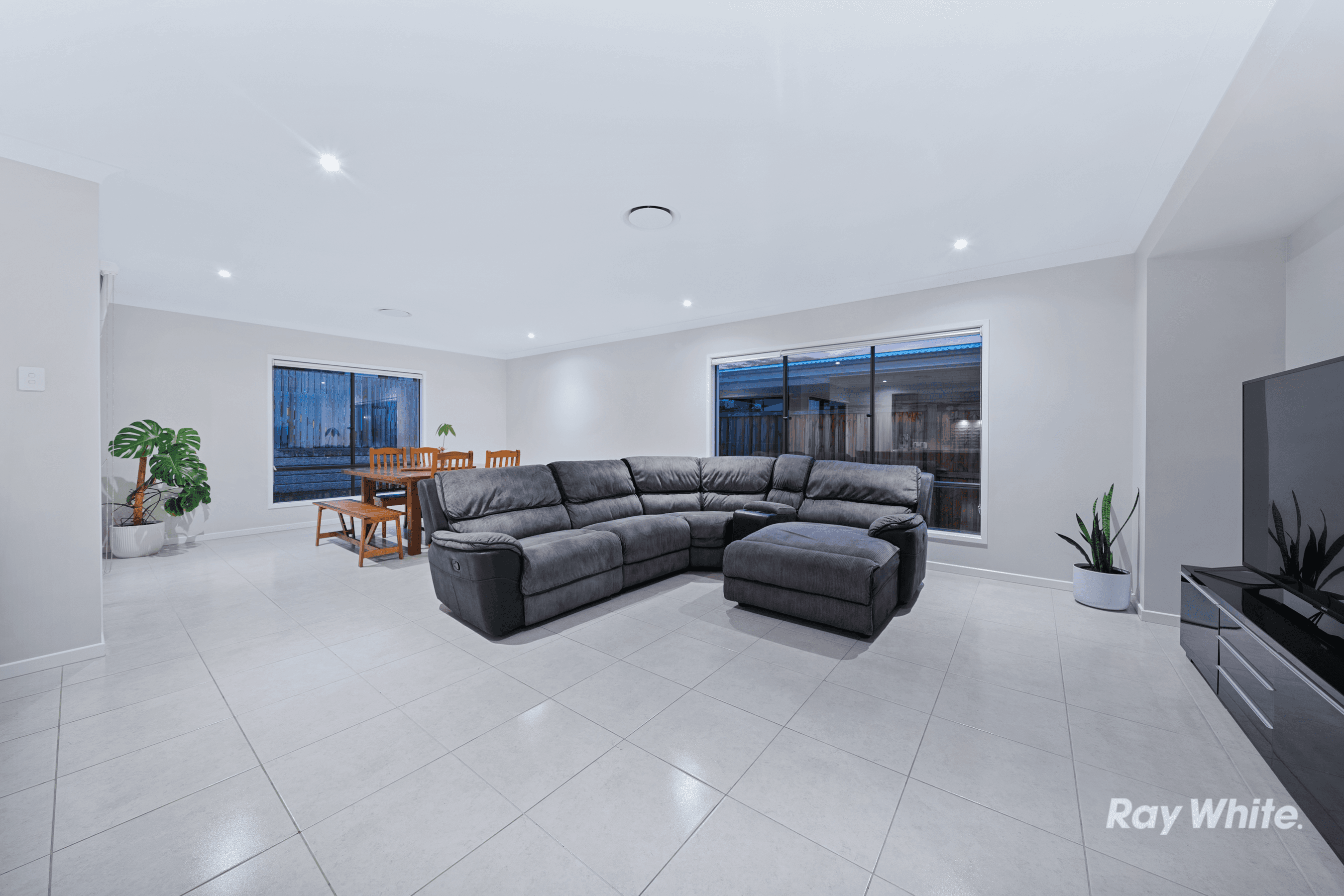 62 Coringley Road, GREENBANK, QLD 4124