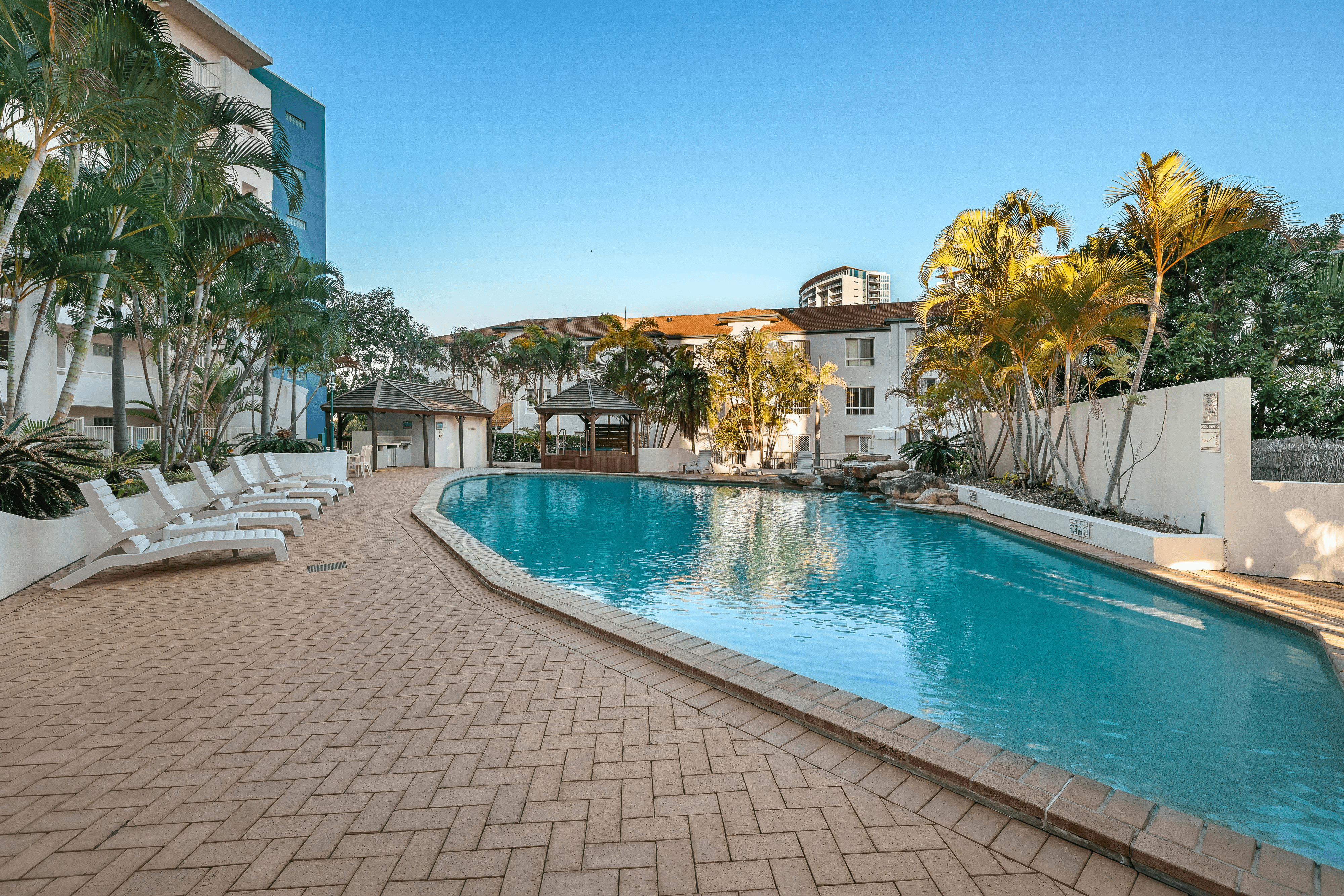 14 / 106-108 Marine Parade, SOUTHPORT, QLD 4215