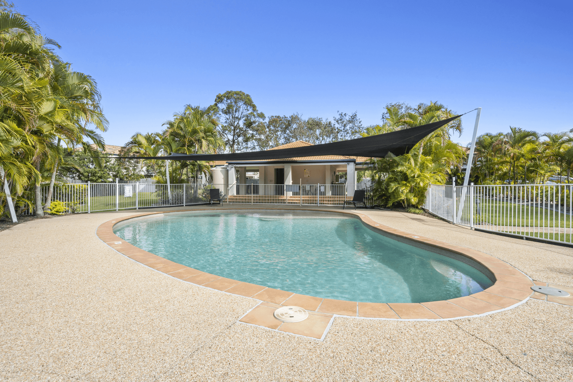 12/19 Harrow Place, ARUNDEL, QLD 4214