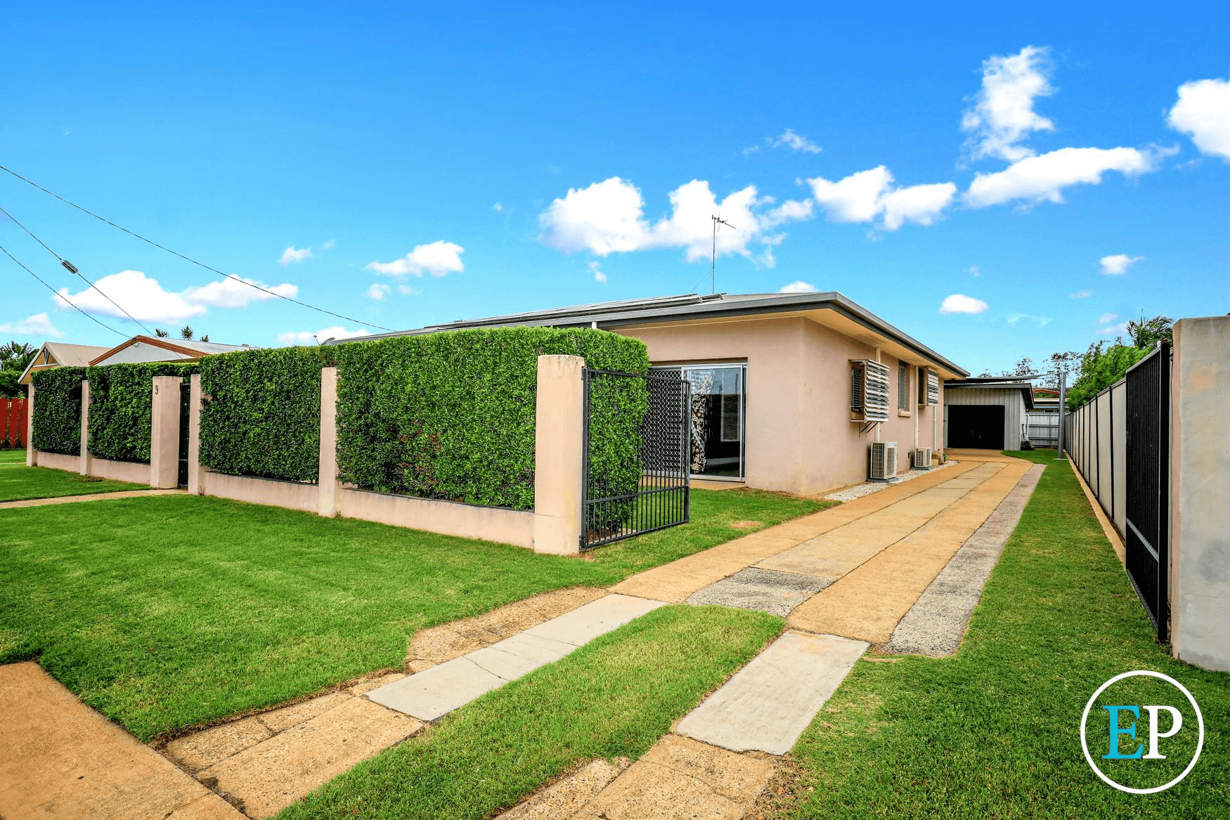 9 Richards Street, SVENSSON HEIGHTS, QLD 4670