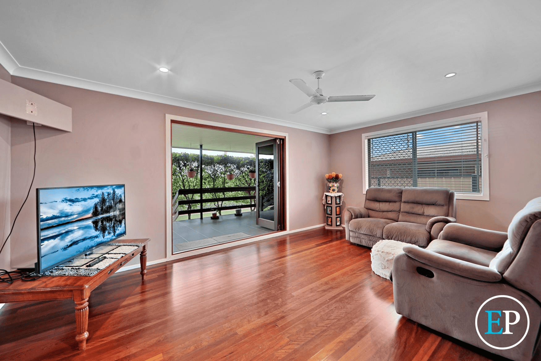 9 Richards Street, SVENSSON HEIGHTS, QLD 4670