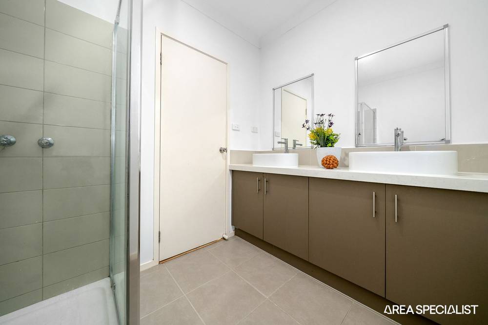 71 Tangemere Way, Cranbourne East, VIC 3977