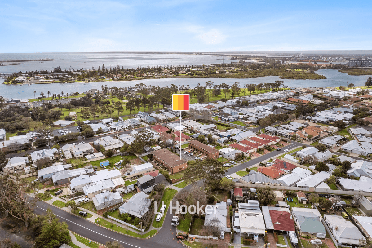 10/4 Braund Street, Bunbury, WA 6230