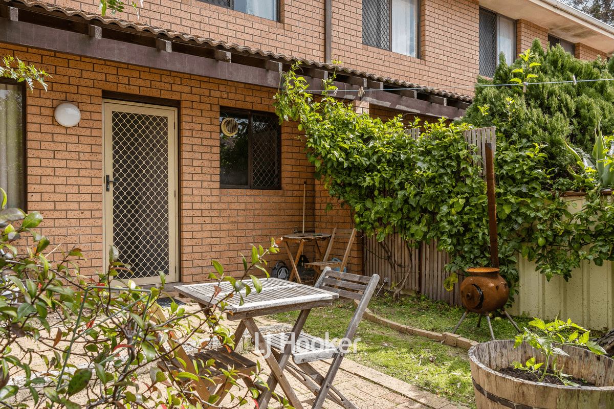 10/4 Braund Street, Bunbury, WA 6230