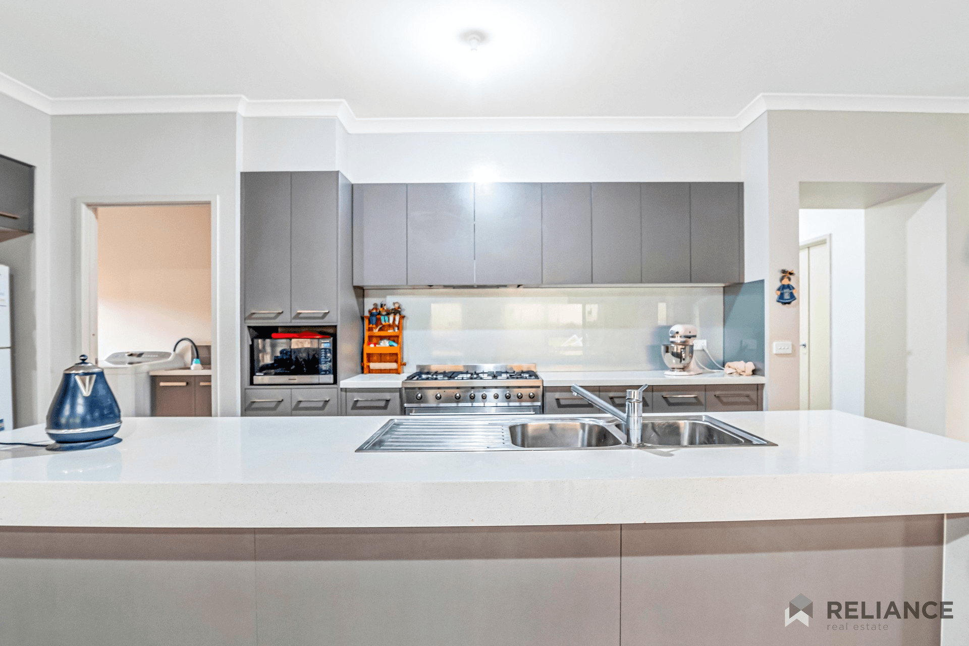 9 Micasa Place, Harkness, VIC 3337