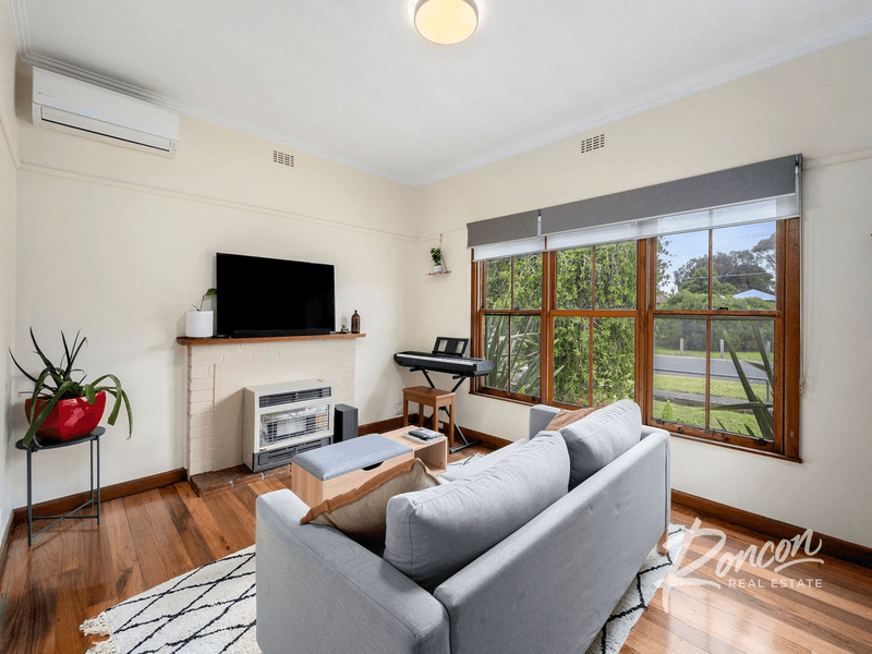 8 Tate Street, Thomson, VIC 3219