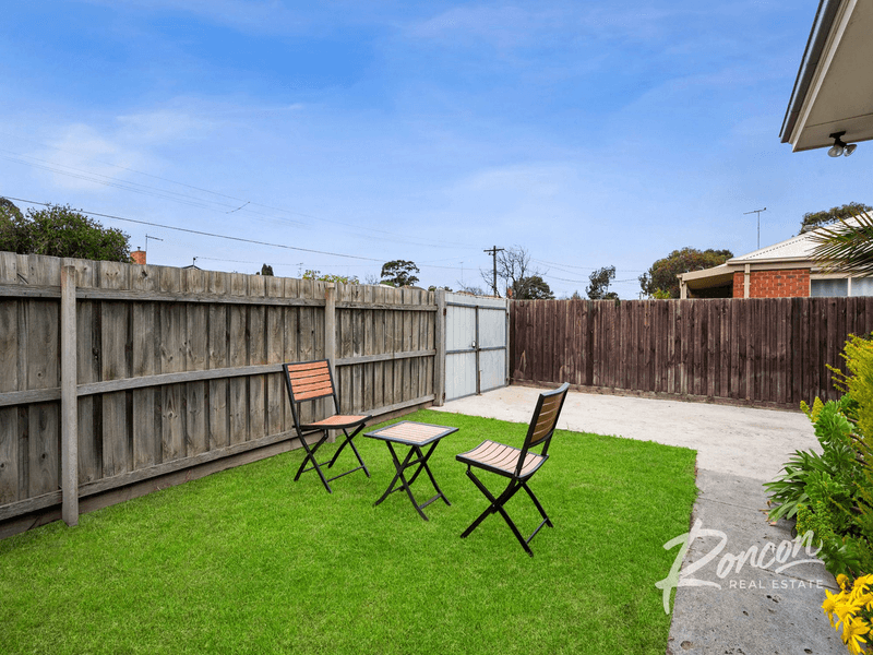 8 Tate Street, Thomson, VIC 3219