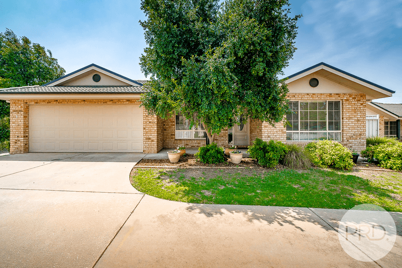 1 & 2/21 Budawang Place, TATTON, NSW 2650