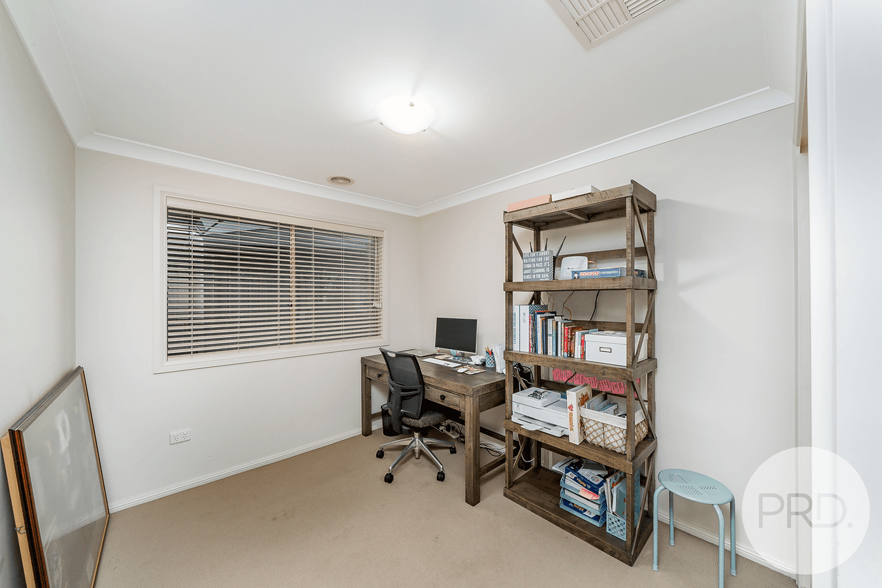 1 & 2/21 Budawang Place, TATTON, NSW 2650