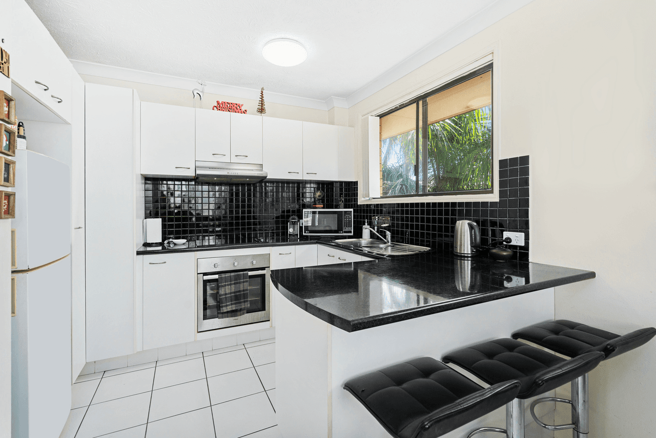 7/6 Genoa Street, SURFERS PARADISE, QLD 4217