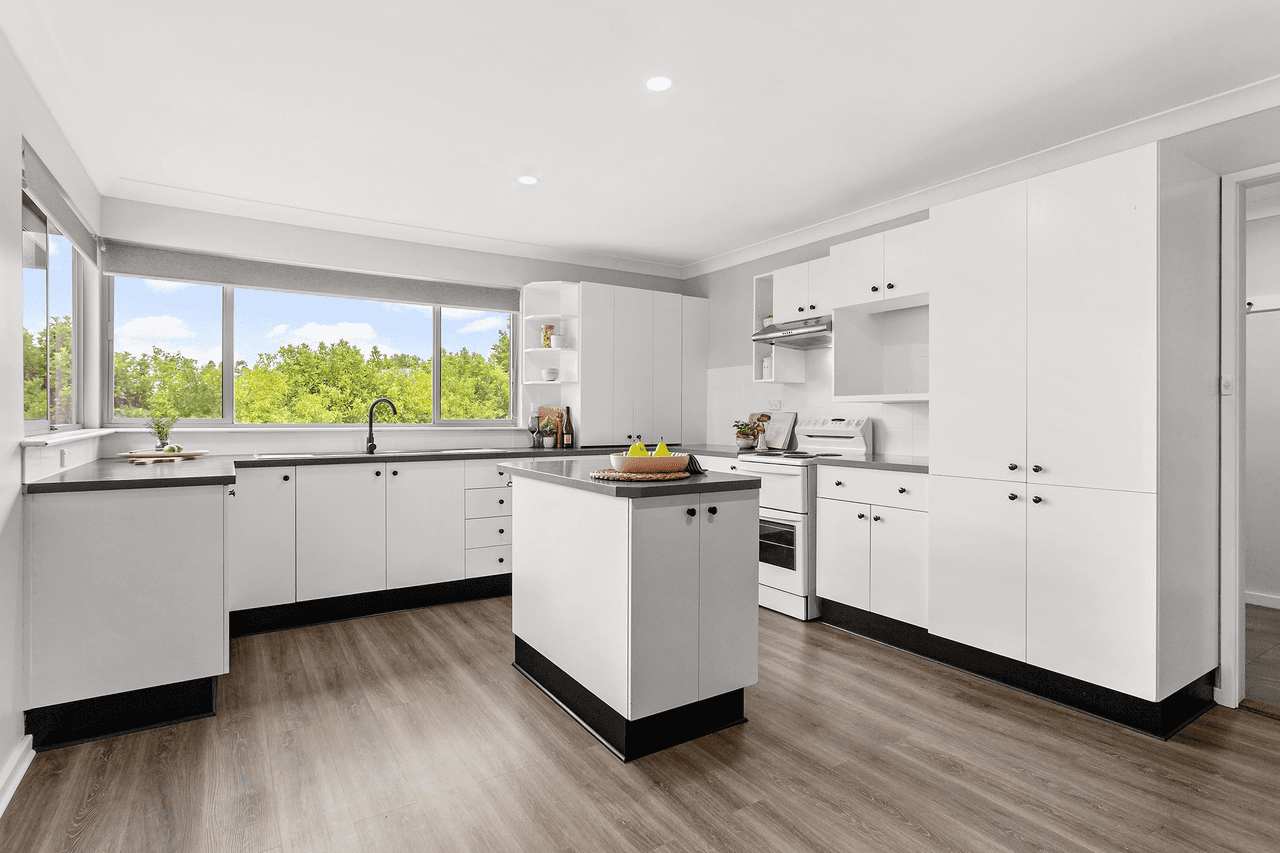 13 Nathan Close, Metford, NSW 2323