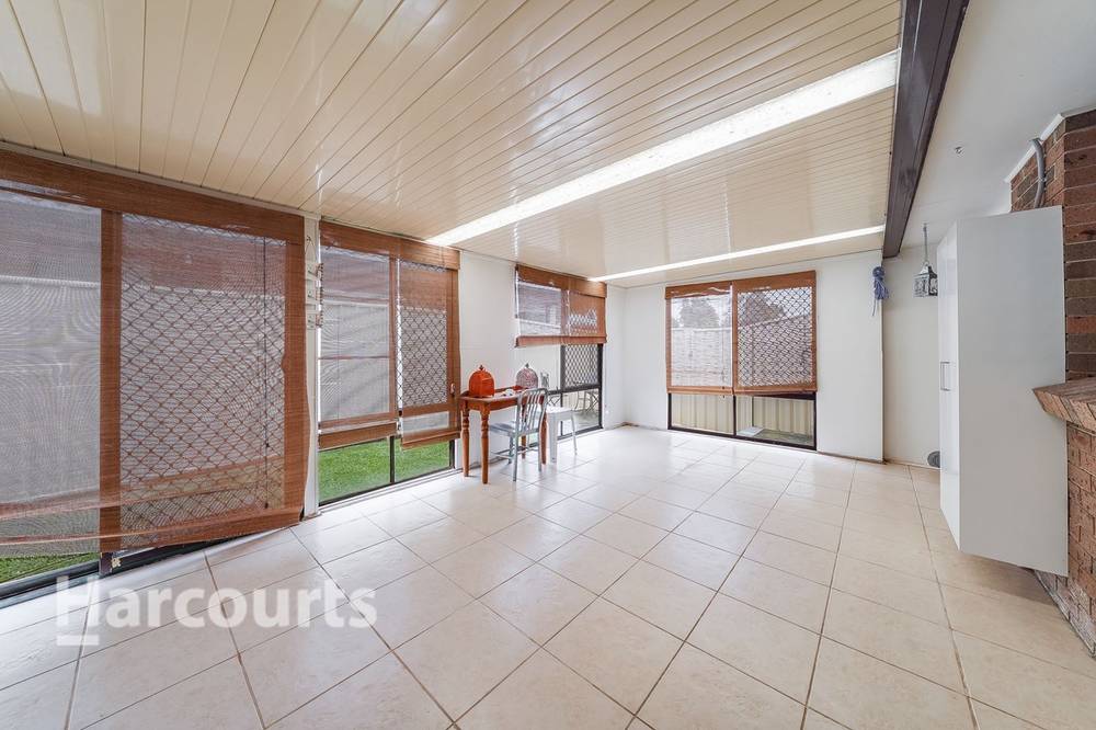 1/2  Falstaff Place, Rosemeadow, NSW 2560
