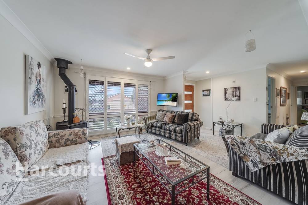 1/2  Falstaff Place, Rosemeadow, NSW 2560