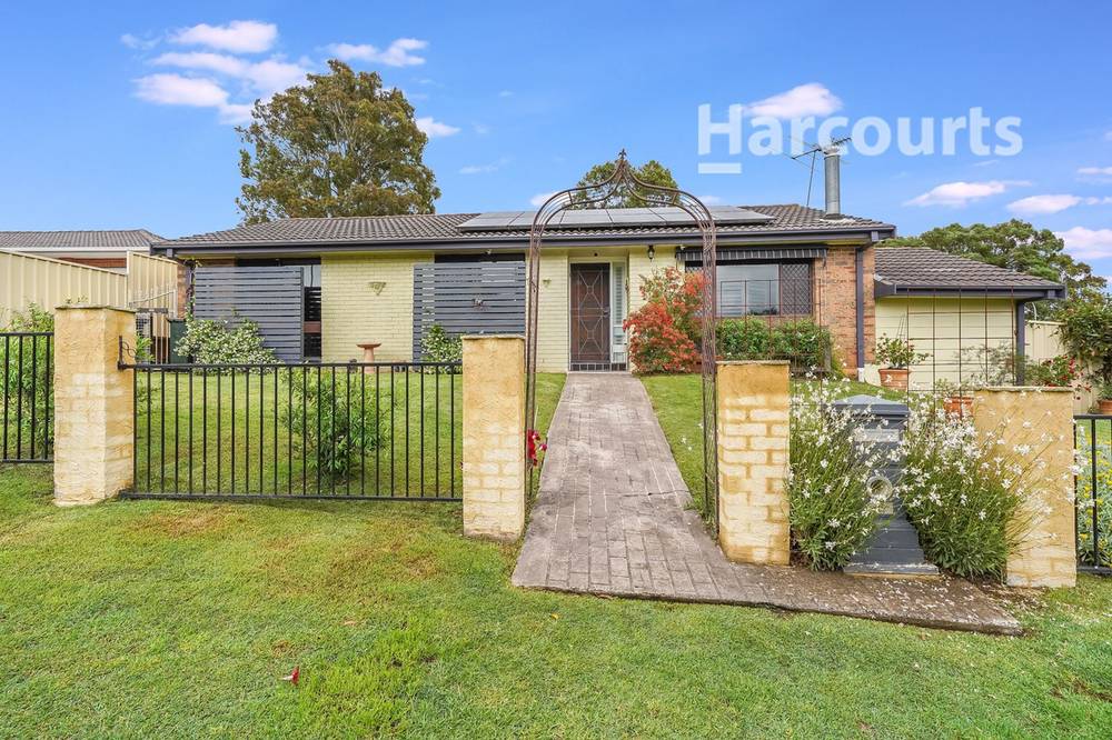 1/2  Falstaff Place, Rosemeadow, NSW 2560